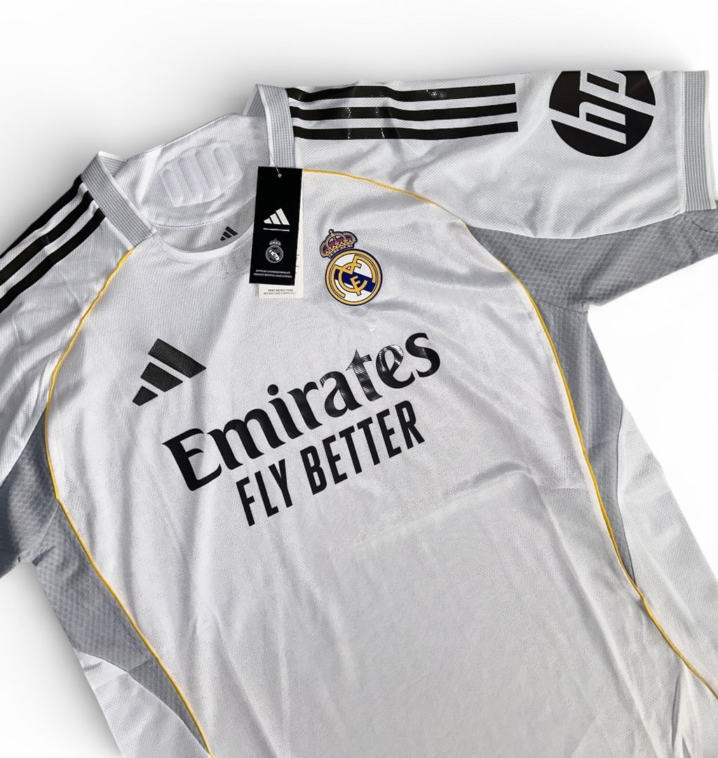 Real Madrid 25-26 Home Kit - Player Version